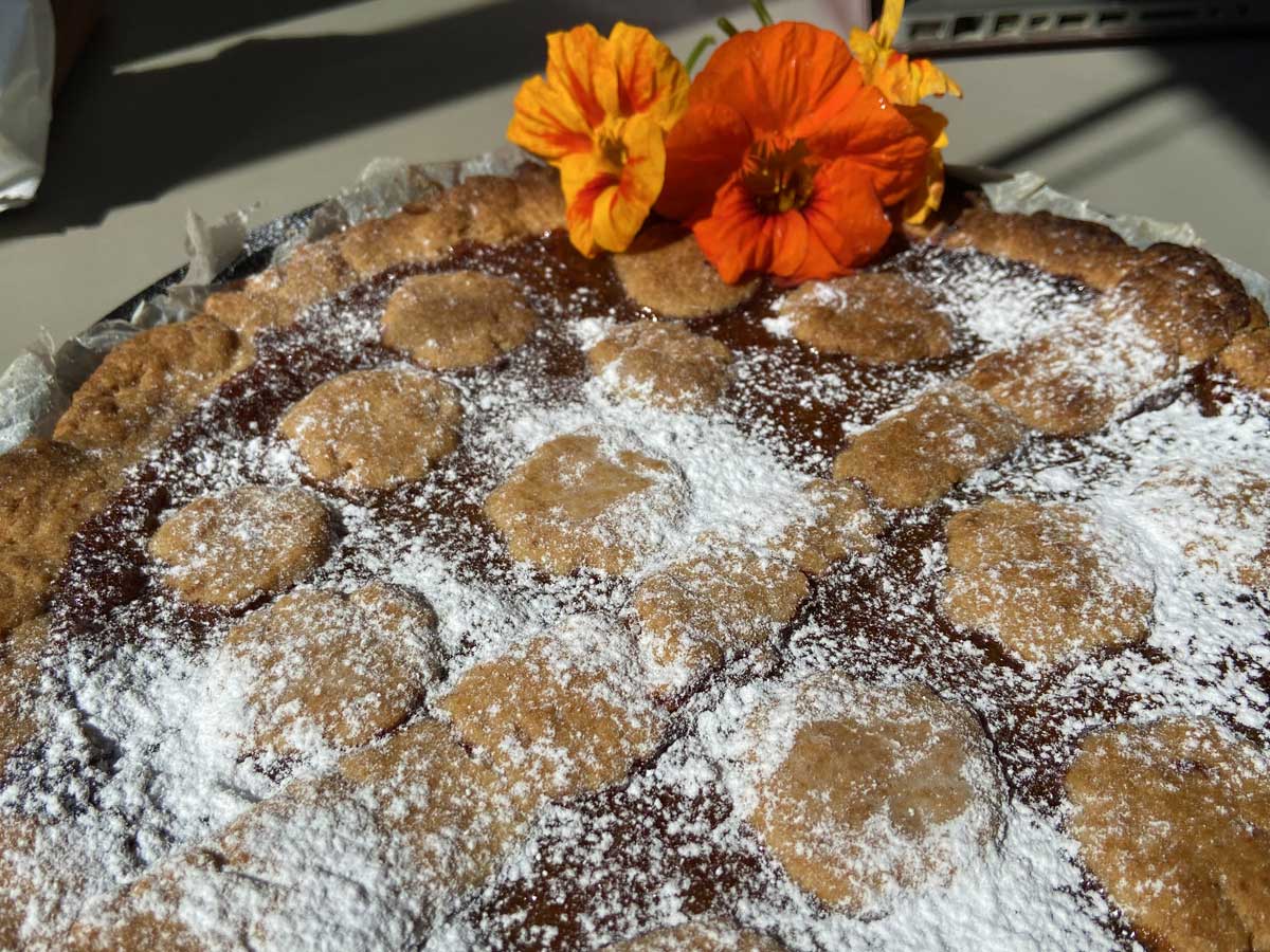 Primissimo piano crostata intera vista dall'alto