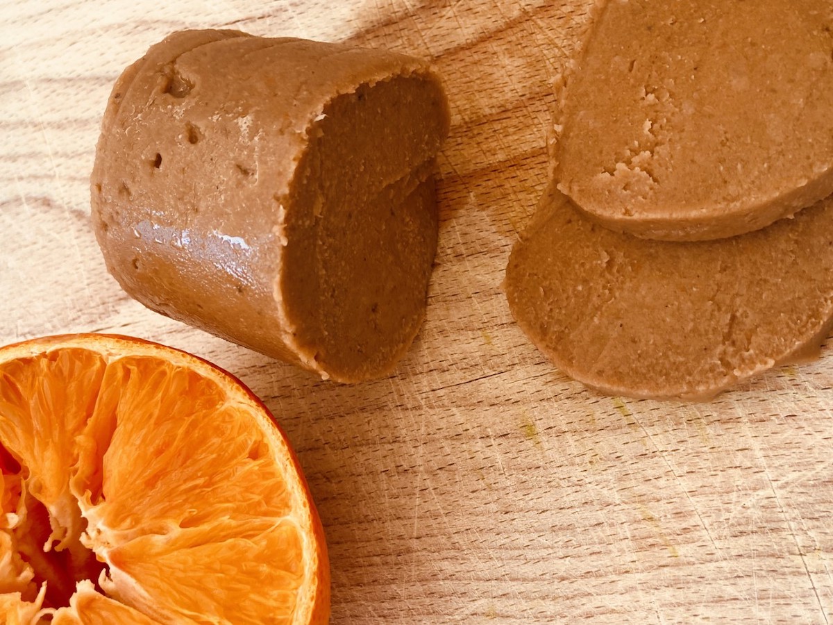 Primissimo piano del salame vegano