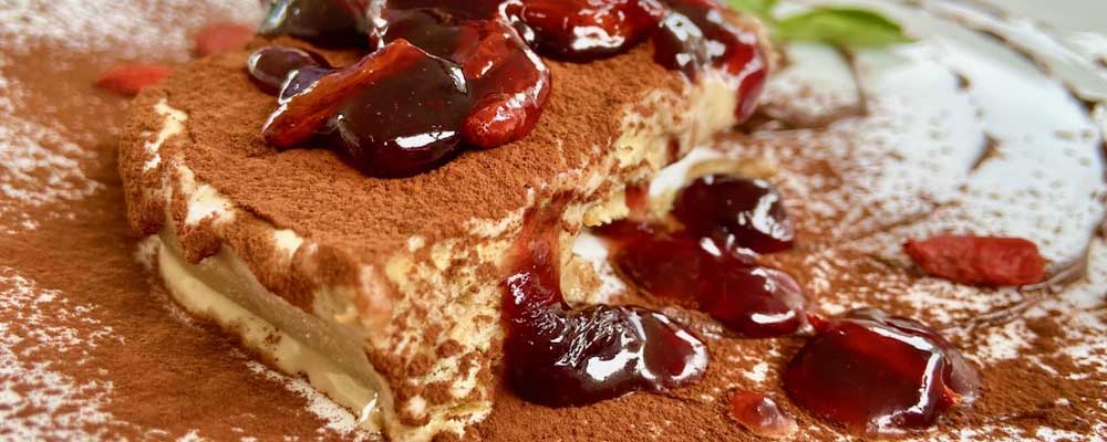 Semifreddo vegano al caffè e frutti di bosco